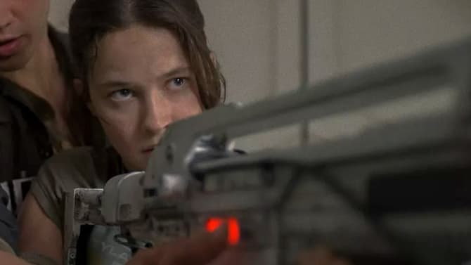 ALIEN: ROMULUS - Cailee Spaeny's Rain Carradine Wields A BIG Gun In New Stills