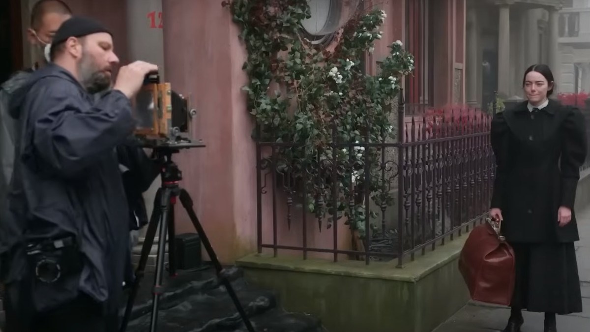 The Unseen Side Of Emma Stone'S "Bugonia" Haircut: Jennifer Lawrence'S Perspective! - 5xts84g